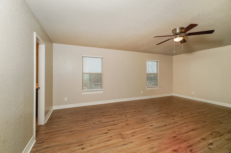 2,320/Mo, 640 Community Dr New Braunfels, TX 78132 Main Bedroom View