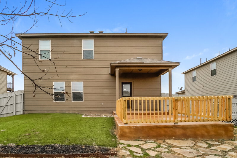 2,320/Mo, 640 Community Dr New Braunfels, TX 78132 Rear View