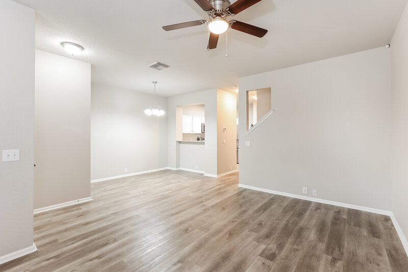 1,775/Mo, 13508 Bristow Dawn San Antonio, TX 78217 Living Room View