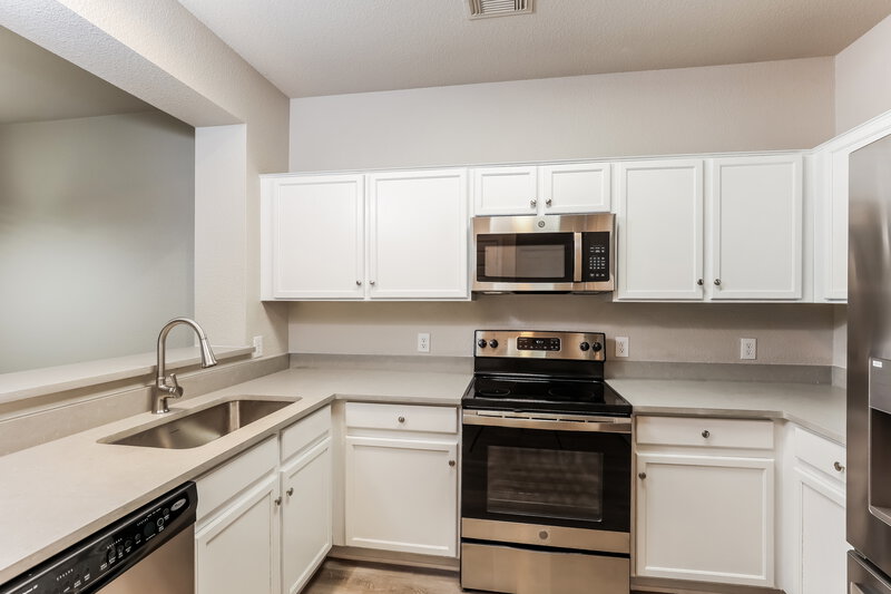 1,775/Mo, 13508 Bristow Dawn San Antonio, TX 78217 Kitchen View 2