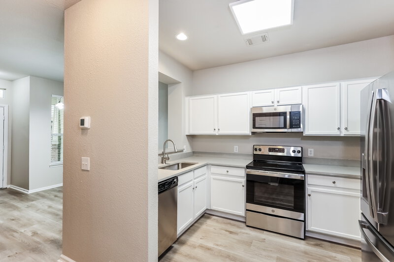 1,775/Mo, 13508 Bristow Dawn San Antonio, TX 78217 Kitchen View 3