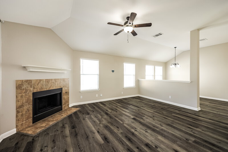 1,670/Mo, 8443 Rita Blanca St Converse, TX 78109 Living Room View 3