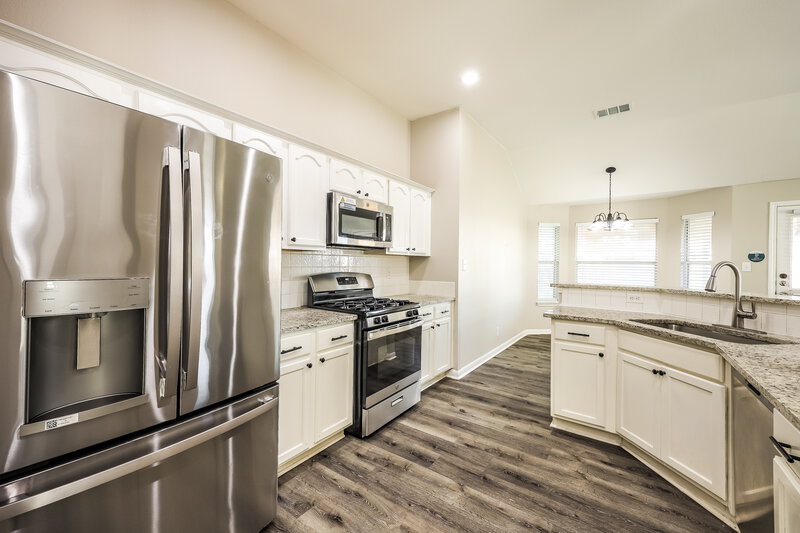 1,670/Mo, 8443 Rita Blanca St Converse, TX 78109 Kitchen View 2