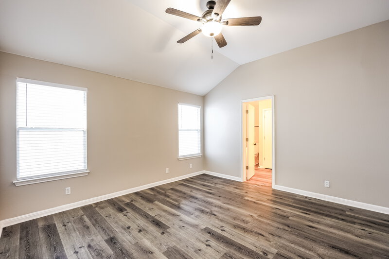 1,670/Mo, 8443 Rita Blanca St Converse, TX 78109 Main Bedroom View