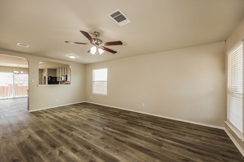 2,320/Mo, 415 Golden Walk San Antonio, TX 78227 Living Room View