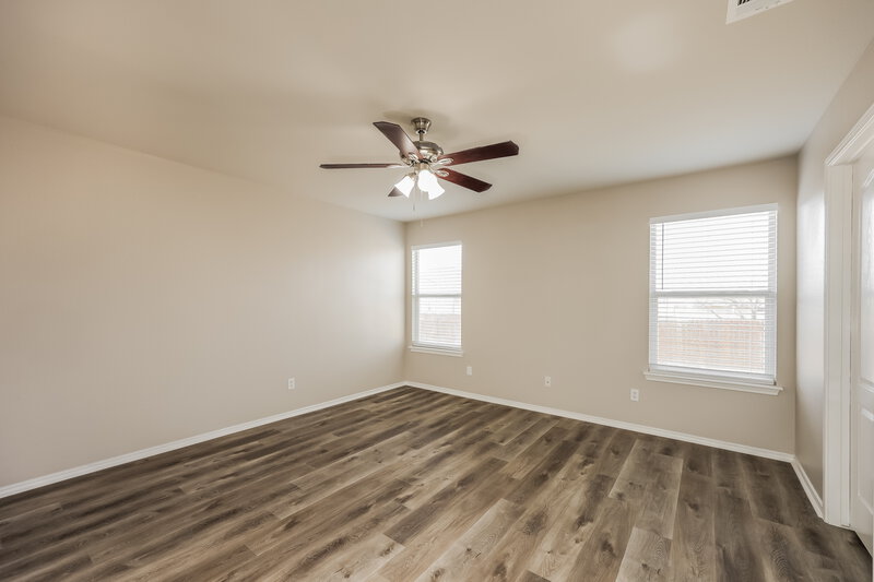 2,320/Mo, 415 Golden Walk San Antonio, TX 78227 Main Bedroom View