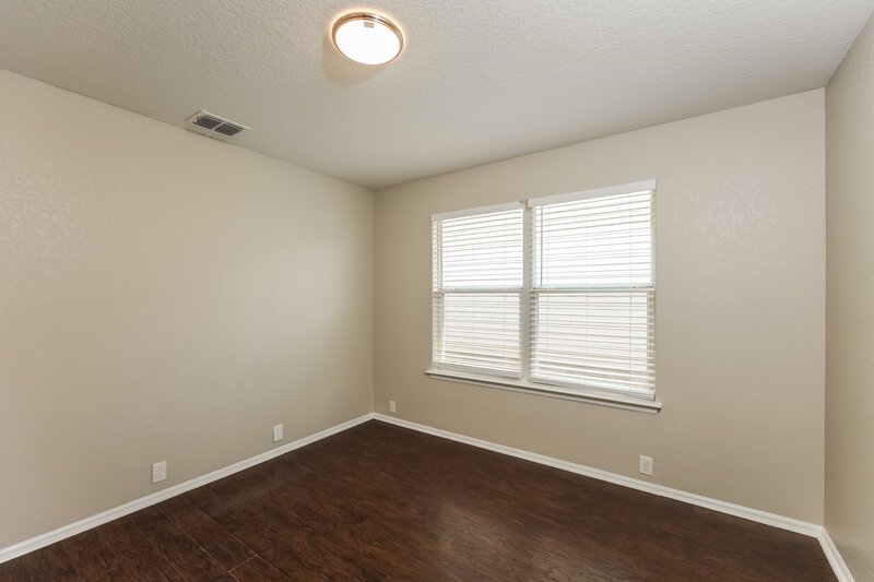 2,030/Mo, 3411 Maguey Trl San Antonio, TX 78245 Office View