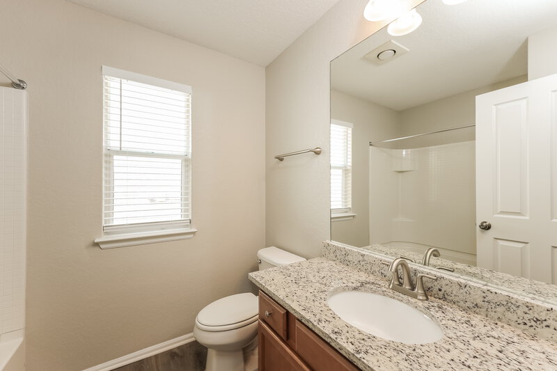 2,030/Mo, 3411 Maguey Trl San Antonio, TX 78245 Bathroom View