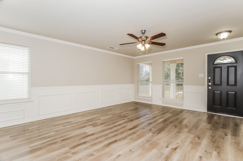 2,150/Mo, 326 Silver Bit San Antonio, TX 78227 Living Room View