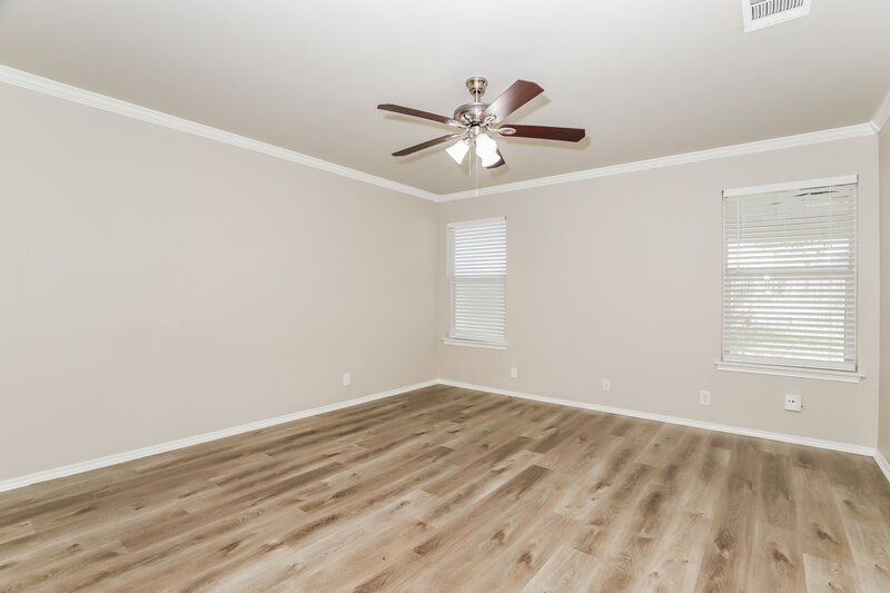2,150/Mo, 326 Silver Bit San Antonio, TX 78227 Living Room View 2
