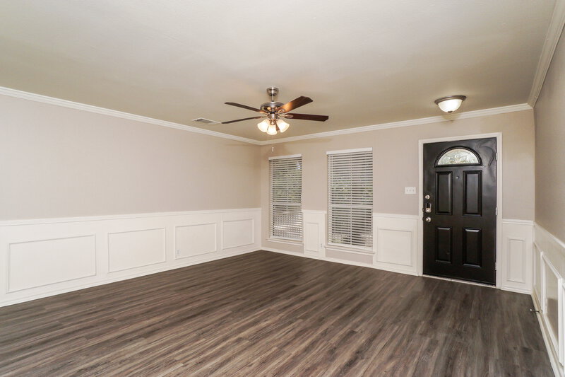 1,820/Mo, 326 Silver Bit San Antonio, TX 78227 Living Room View