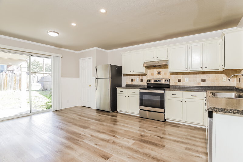 2,150/Mo, 326 Silver Bit San Antonio, TX 78227 Kitchen View