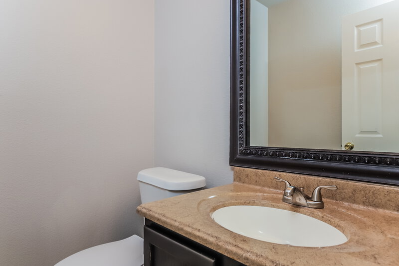2,150/Mo, 326 Silver Bit San Antonio, TX 78227 Main Bathroom View