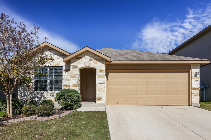 2,145/Mo, 12027 Sapphire Riv San Antonio, TX 78245 External View