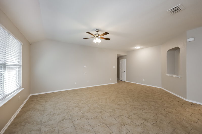 2,145/Mo, 12027 Sapphire Riv San Antonio, TX 78245 Living Room View 2