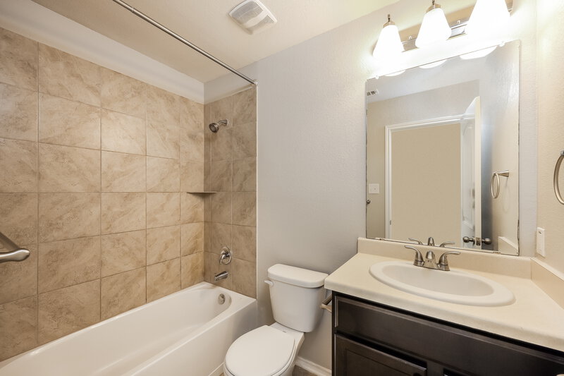 2,145/Mo, 12027 Sapphire Riv San Antonio, TX 78245 Bathroom View