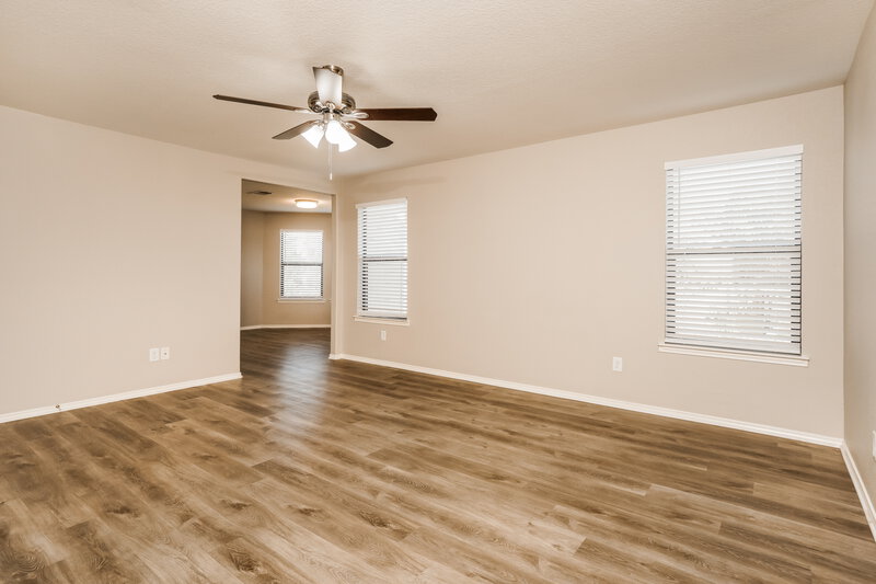 2,300/Mo, 6763 Wayman Rdg Live Oak, TX 78233 Main Bedroom View 2