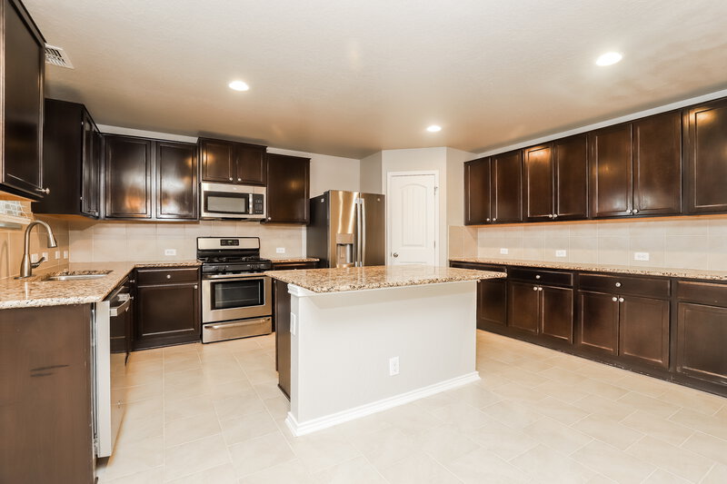 2,180/Mo, 8814 Double Oak San Antonio, TX 78254 Kitchen View