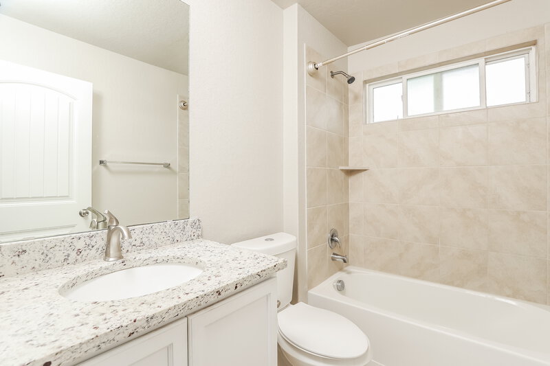 2,180/Mo, 8814 Double Oak San Antonio, TX 78254 Bathroom View