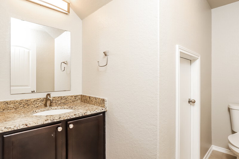 2,180/Mo, 8814 Double Oak San Antonio, TX 78254 Bathroom View 2