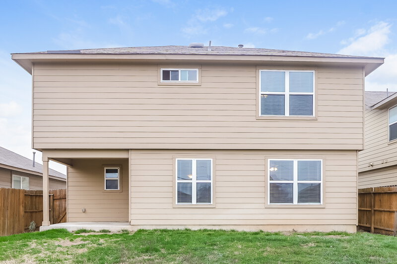 2,180/Mo, 8814 Double Oak San Antonio, TX 78254 Rear View