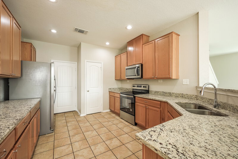 1,440/Mo, 4530 Wrangler Run San Antonio, TX 78223 Kitchen View