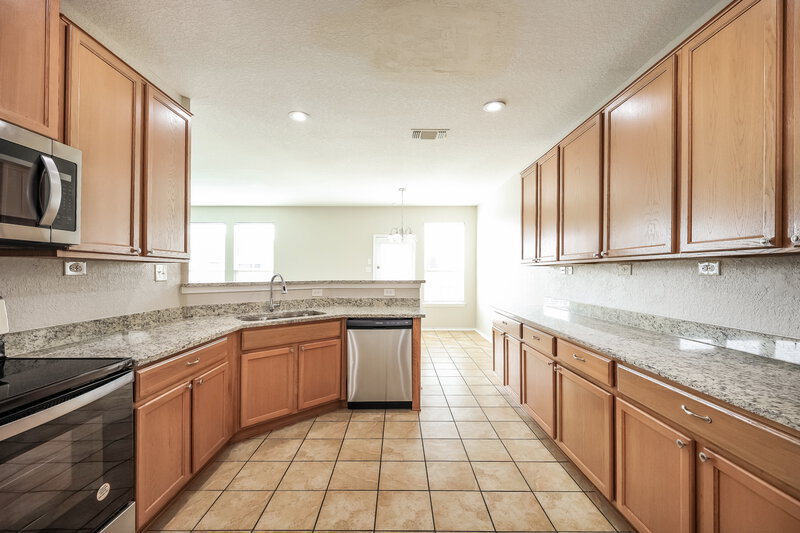 1,440/Mo, 4530 Wrangler Run San Antonio, TX 78223 Kitchen View 2