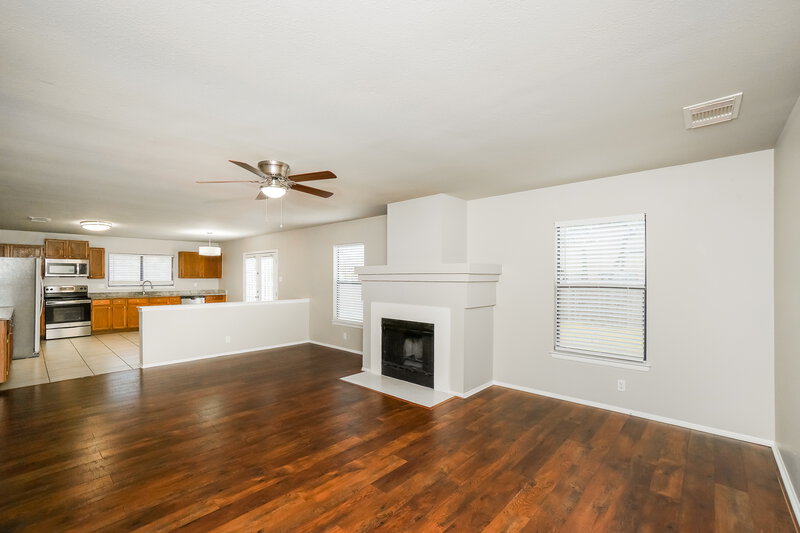 2,180/Mo, 10420 Arbor Blf San Antonio, TX 78240 Living Room View