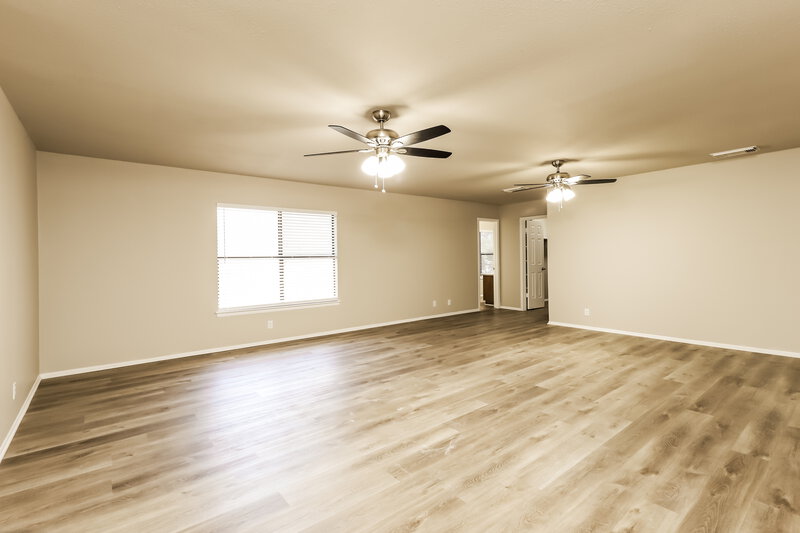 2,315/Mo, 10420 Arbor Blf San Antonio, TX 78240 Living Room View 2