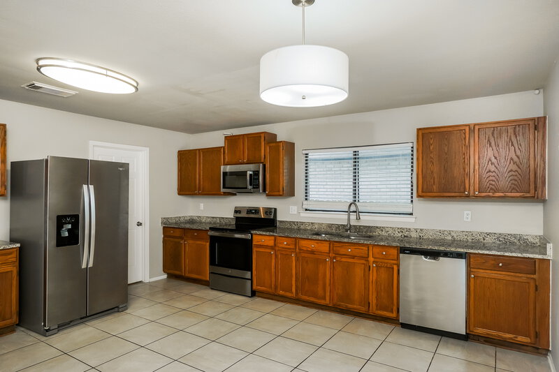 2,180/Mo, 10420 Arbor Blf San Antonio, TX 78240 Kitchen View