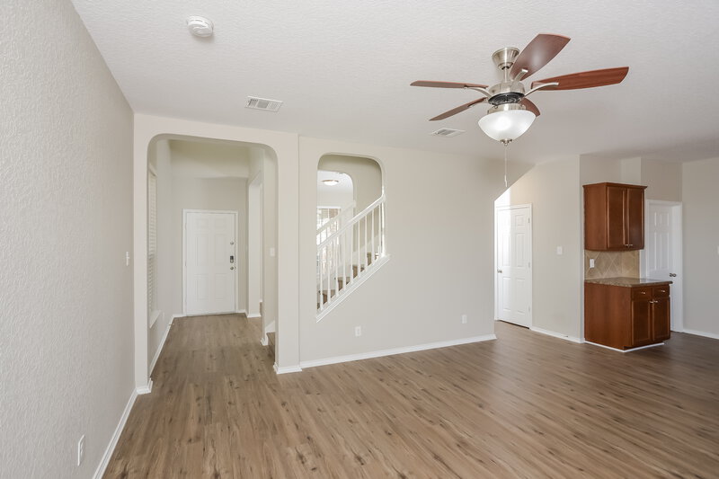 2,115/Mo, 10310 Sun Ml San Antonio, TX 78254 Living Room View 2