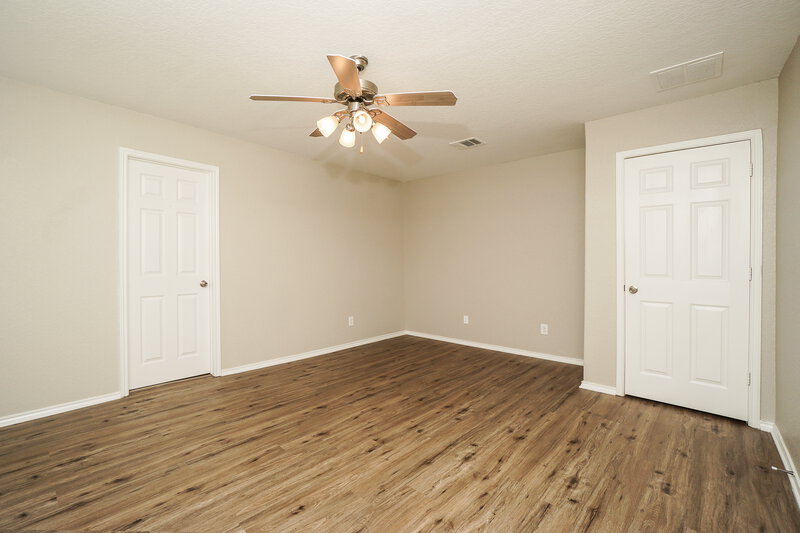 2,045/Mo, 10310 Sun Ml San Antonio, TX 78254 Main Bedroom View