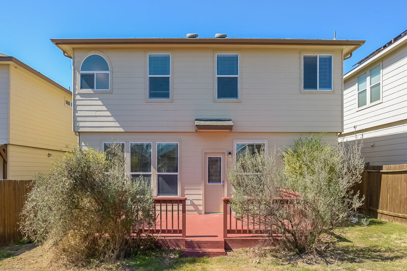 2,115/Mo, 10310 Sun Ml San Antonio, TX 78254 Rear View