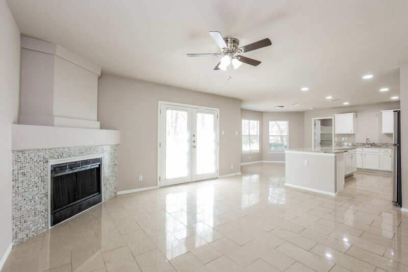 2,475/Mo, 11015 Cedar Park San Antonio, TX 78249 Dining Room View