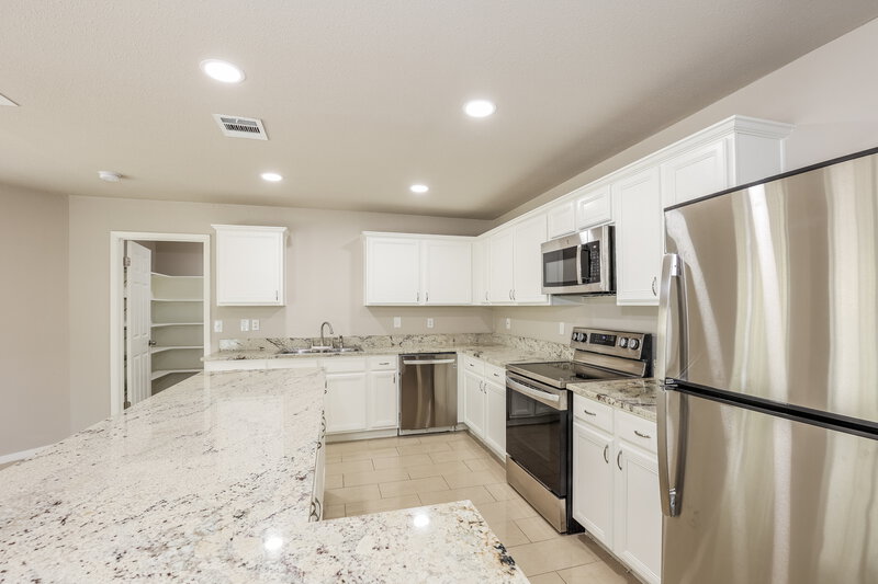 2,475/Mo, 11015 Cedar Park San Antonio, TX 78249 Kitchen View 3