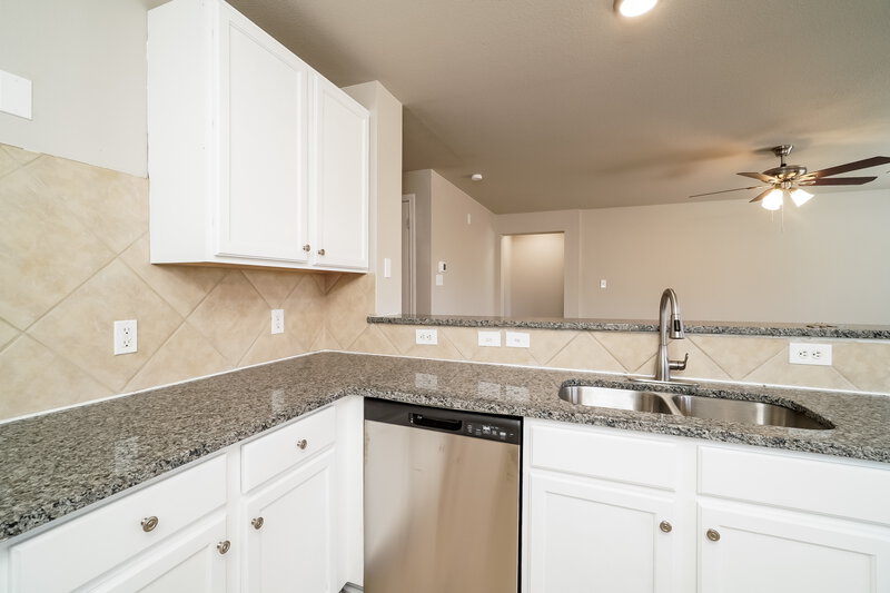 2,010/Mo, 117 Steer Ln Cibolo, TX 78108 Kitchen View 2