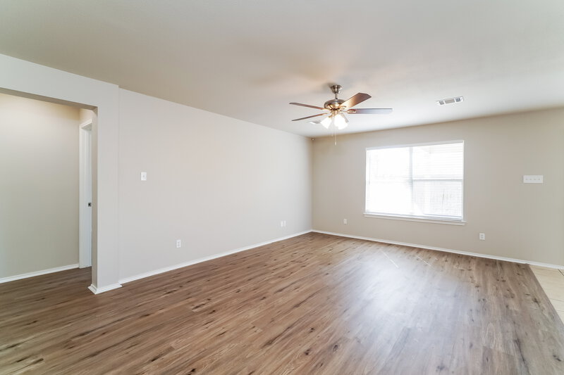 2,010/Mo, 117 Steer Ln Cibolo, TX 78108 Family Room View