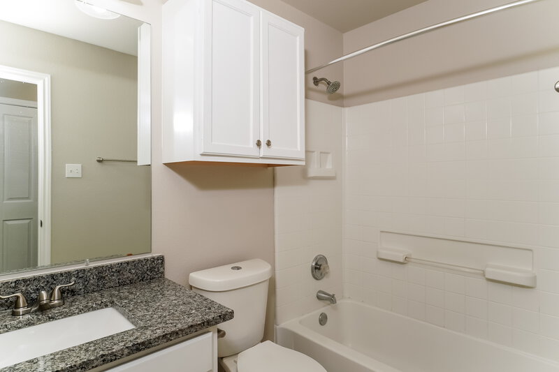 2,010/Mo, 117 Steer Ln Cibolo, TX 78108 Bathroom View