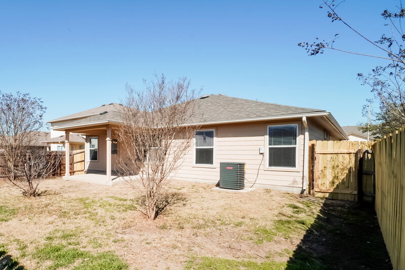 2,010/Mo, 117 Steer Ln Cibolo, TX 78108 Rear View