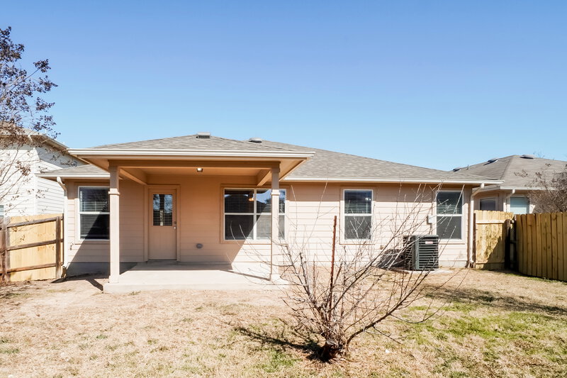2,010/Mo, 117 Steer Ln Cibolo, TX 78108 Rear View 2
