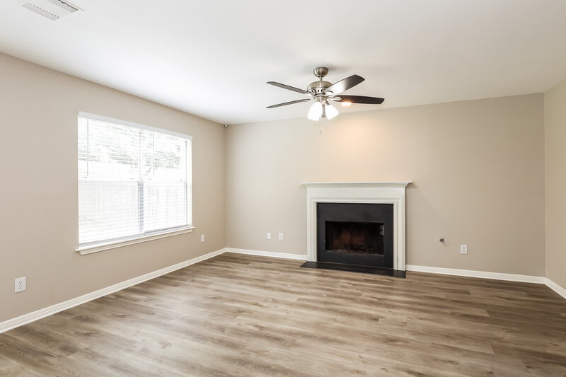 1,820/Mo, 10503 Coyote Hl Converse, TX 78109 Living Room View