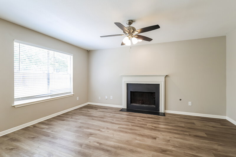 1,935/Mo, 10503 Coyote Hl Converse, TX 78109 Living Room View