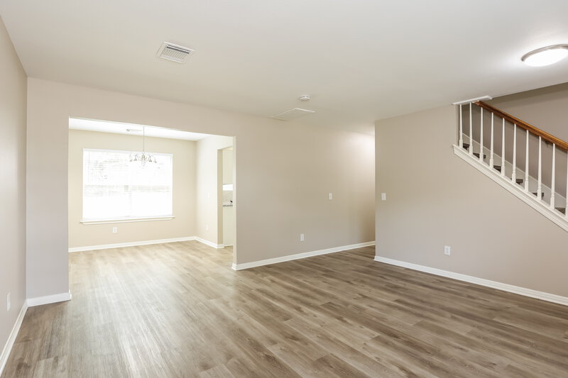 1,820/Mo, 10503 Coyote Hl Converse, TX 78109 Living Room View 3