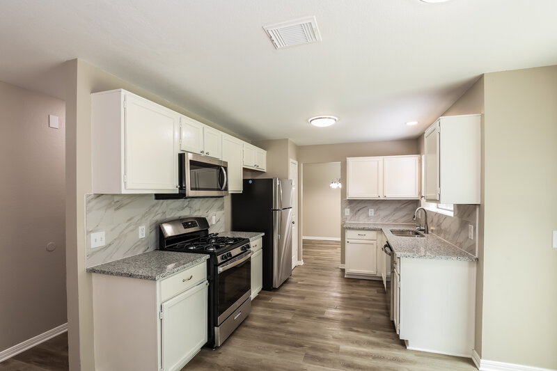 1,820/Mo, 10503 Coyote Hl Converse, TX 78109 Kitchen View