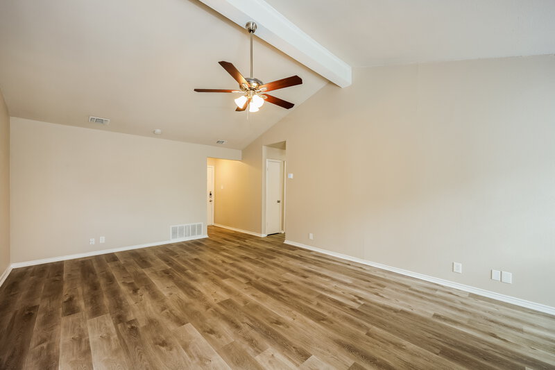 1,810/Mo, 4614 Wetz Dr San Antonio, TX 78217 Living Room View 2