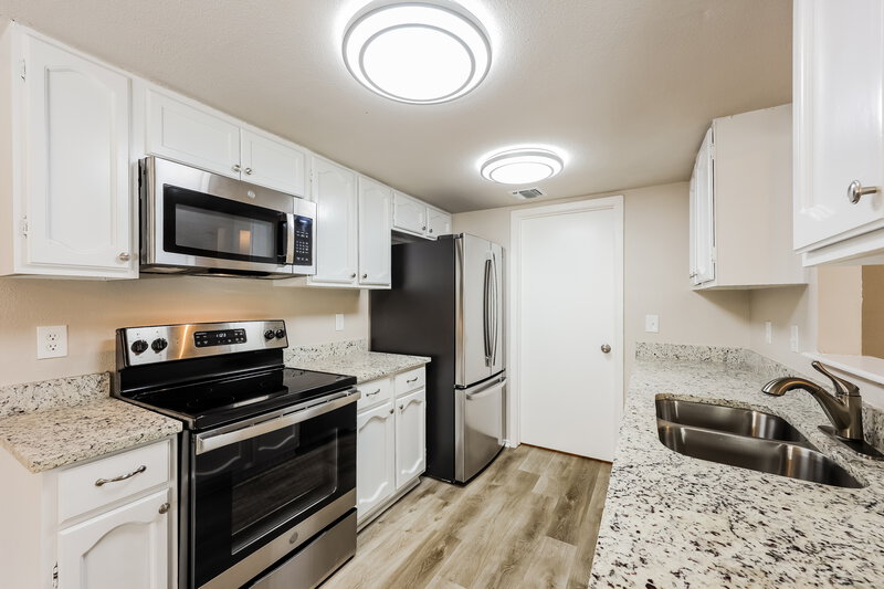 1,810/Mo, 4614 Wetz Dr San Antonio, TX 78217 Kitchen View