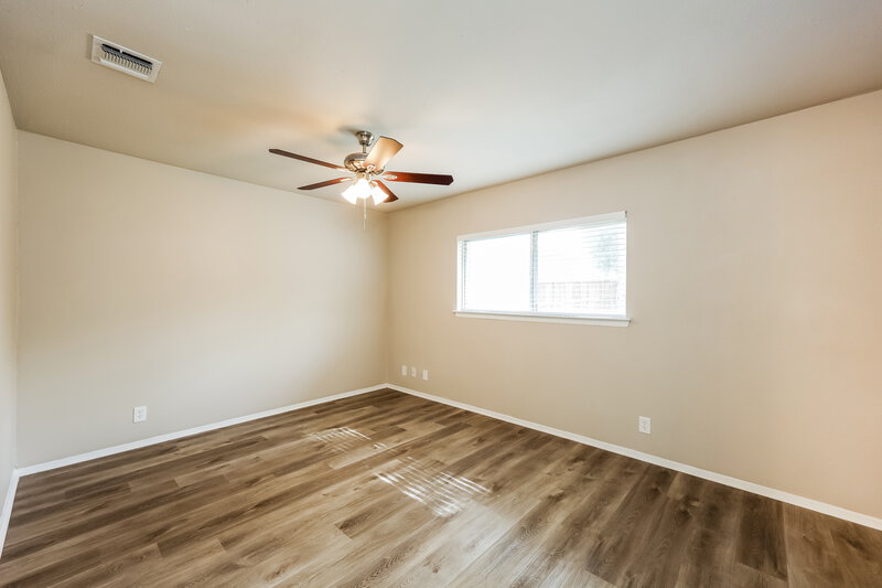 1,810/Mo, 4614 Wetz Dr San Antonio, TX 78217 Main Bedroom View