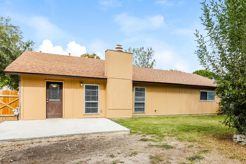 1,810/Mo, 4614 Wetz Dr San Antonio, TX 78217 Rear View