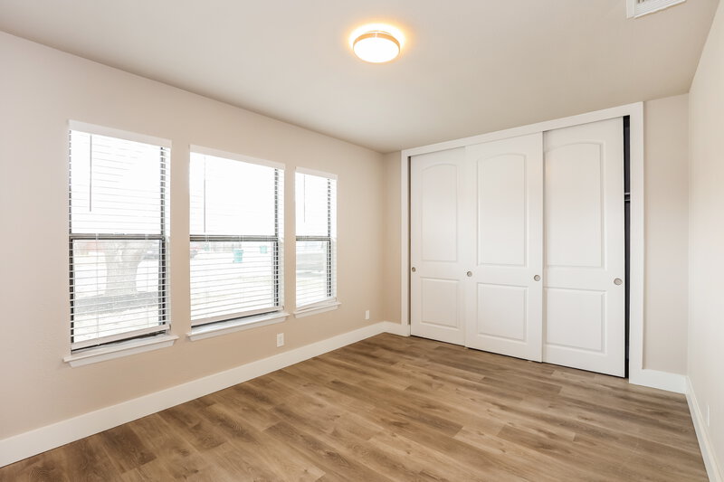 1,665/Mo, 8042 Swindow Cir Converse, TX 78109 Bedroom View