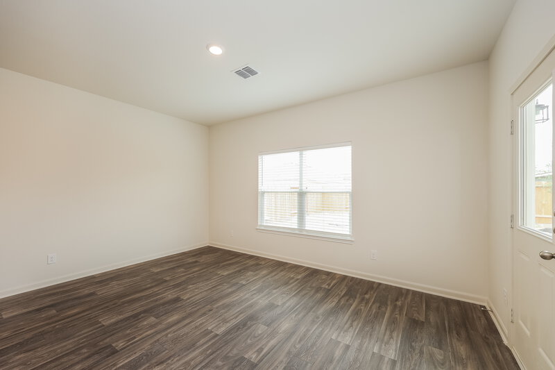 0/Mo, 7257 Jebson Pass San Antonio, TX 78252 Dining Room View